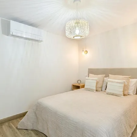 Chalet Villas Geres 제어스