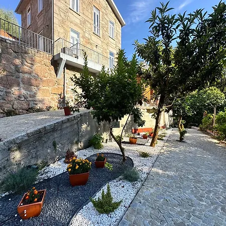 Chalet Villas Geres Geres