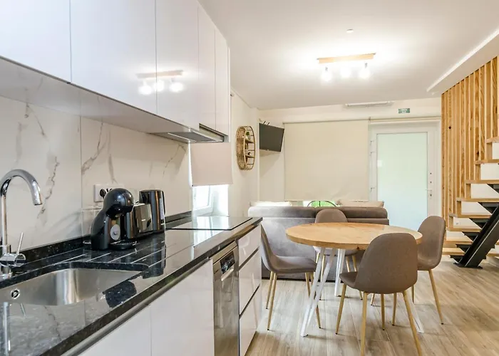 Chalet Villas Geres Вилла