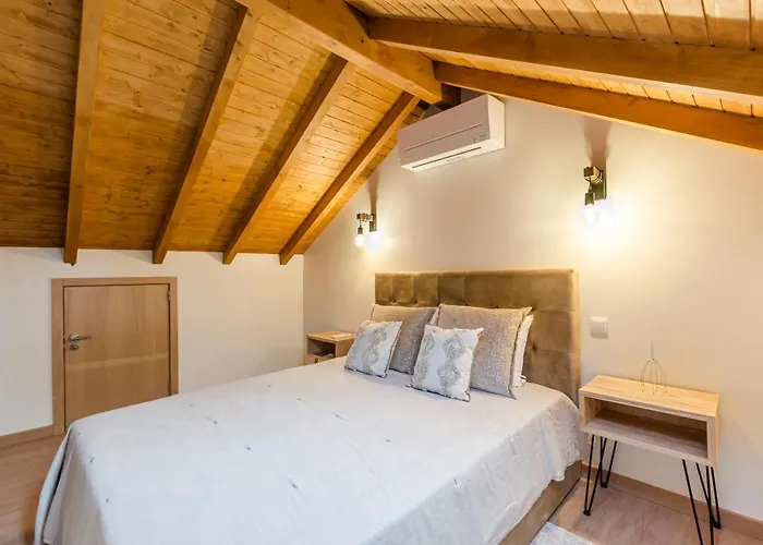 Chalet Villas Geres Вилла